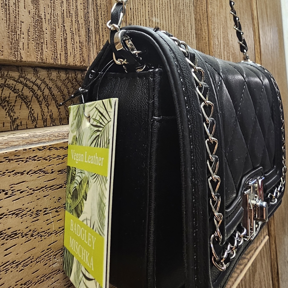 Badgley Mischka Black Quilted Chain Strap Crossbody Handbag NWT - Picture 7 of 15